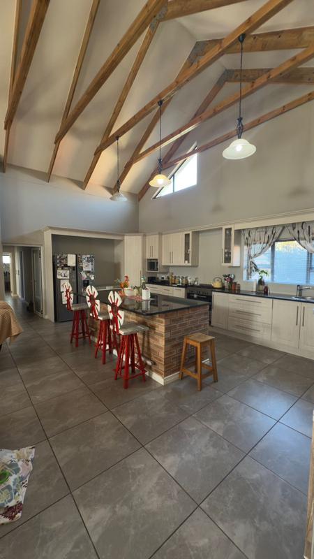 4 Bedroom Property for Sale in Noorsekloof Eastern Cape